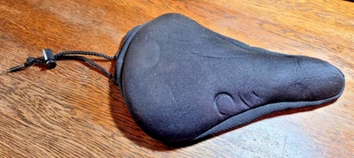 Cubierta de asiento de bicicleta Bell - acolchado cómodo con cordón de choque Foto 1 de 4