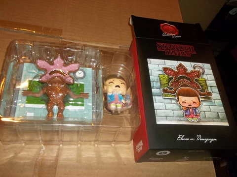Stranger Things Eleven vs Demogorgon Figure - Loot Crate Exclusive! Cover