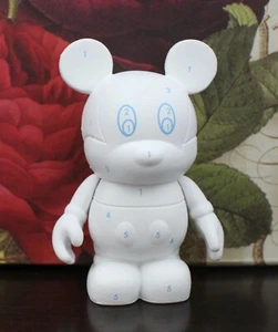 Disney Vinylmation Urban Serie 2 Pintura por Números por Donna Kozatek - Imagen 1 de 3