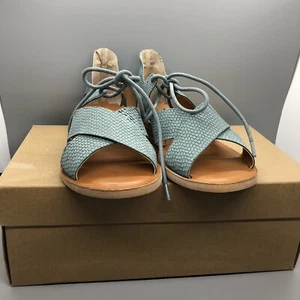 Lucky Brand Women's Hafsa Flat Sandal - 6M - Picture 1 of 5