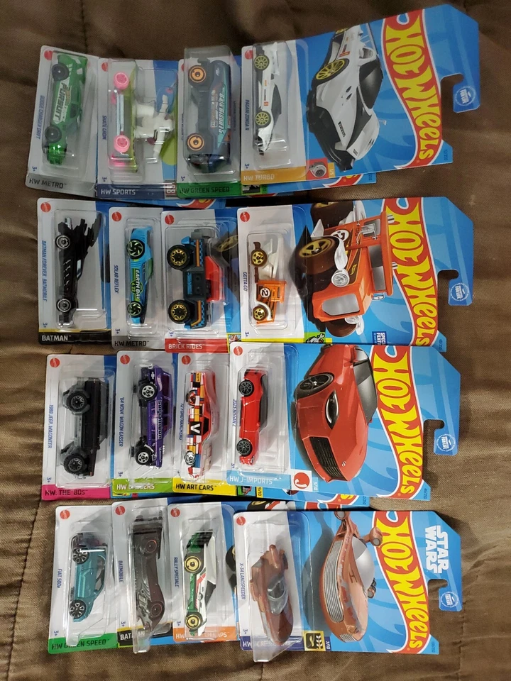 LOTE de 16 Hot Wheels 2023 varios nuevos Foto 1 de 4