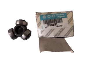 CROCIERA TRIPOIDE SEMIASSE FIAT PUNTO  GRANDE PUNTO 1,2 ORIGINALE FIAT 51733783 - Foto 1 di 3