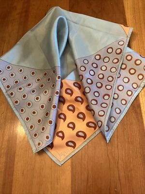 Винтажный шарф 1960-х VERA Neuman ацетат Япония 22 дюйма x 22 дюйма с закатанными краями - Изображение 1 из 4