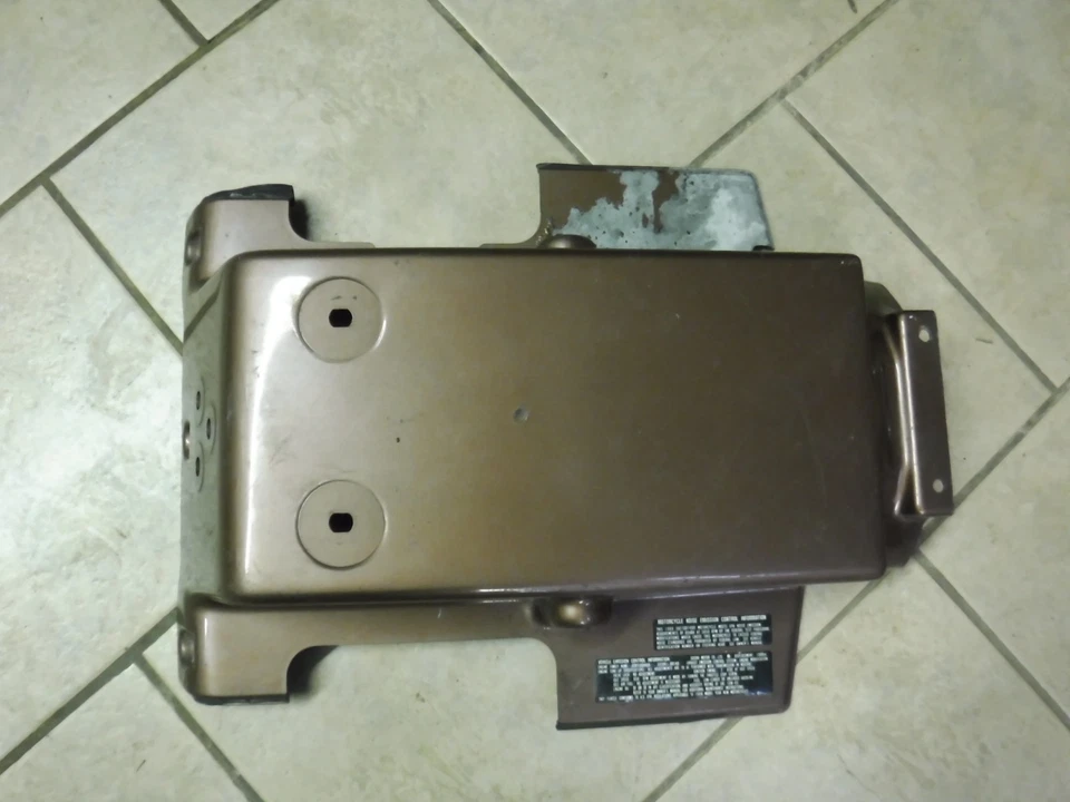 86 87 88 Suzuki GV1400 GV 1400 Cavalcade guardabarros trasero centro SB143 Foto 1 de 1