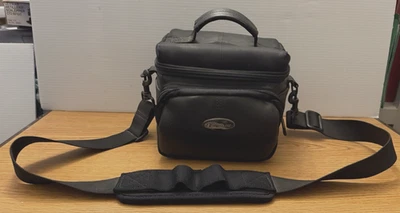 Bolso para cámara Targus negro usado con correa para el hombro. 8" largo x 6" ancho x 6" alto Foto 1 de 4