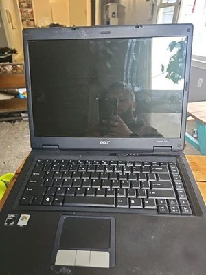 Portátil Acer Aspire 5515 KAW60 15" solo para piezas Foto 1 de 4