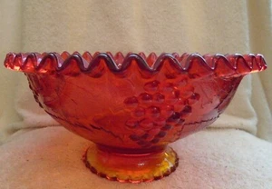 Vintage Westmoreland Amberina Grapes and Leaves Footed Ruffled Bowl 10 Inches - Picture 1 of 11