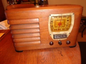 L•Vintage 1940 Truetone Modelo D1014 Western Auto. Probado ~ Funcionando - Imagen 1 de 11