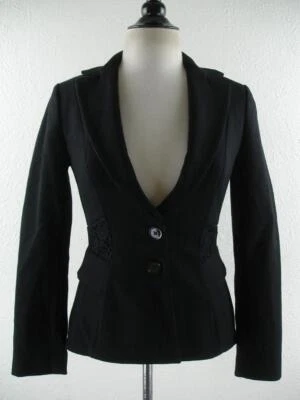 Blazer para mujer 4 White House Black Market WHBM Signature adornado con encaje negro Foto 1 de 4