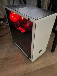 Used White CyberPower Gaming PC Runs smoothly and can run up to 240+FPS - Afbeelding 1 van 4