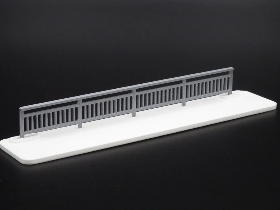 Geländer (2) - Spur N (1:160) - Silber - 15 Stück