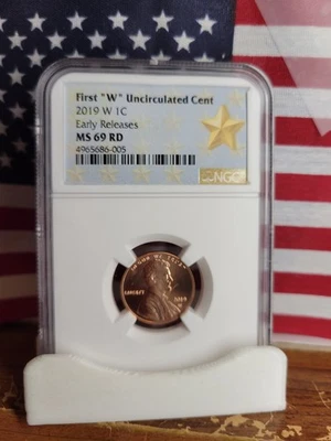 2019-W Lincoln Cent  **NGC  MS69RD** ""Limited Gold Star Slab""  Cartwheel Glare - Image 1 of 4