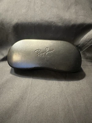 Estuche grande para gafas de sol Ray-Ban de cuero negro Foto 1 de 3