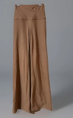 Pantalón BEYOND YOGA Spacedye At Your Leisure Bootcut Desert Sand XSMALL Brezo $99 Foto 1 de 4