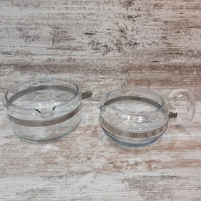 Vintage Pyrex Flameware 8446 6-Cup Tea Pot & 6213 1.5 qt Glass Sauce Pan Lot - Image 1 of 4