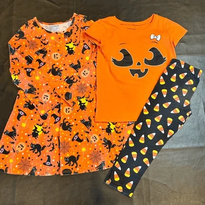 Vestido de Halloween Nuevo sin Etiquetas y Brillante Top de Calabaza, Pantalones de Maíz Caramelo Talla 4 Lugar para Niños” Foto 1 de 4