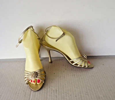 Manolo Blahnik Gold Leather Straps Pumps Heels Stiletto Mules Sandals Shoes 38.5 - Image 1 of 4
