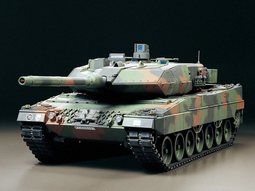 LEOPARD 2 A6 Full Option Kit 1:16 RC Remote Control Tank  Tamiya 56020 US Stock - Image 1 of 4