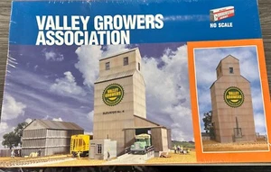 Walthers Cornerstone HO Scale Kit 933-3096 Valley Growers Association NIB - Picture 1 of 3