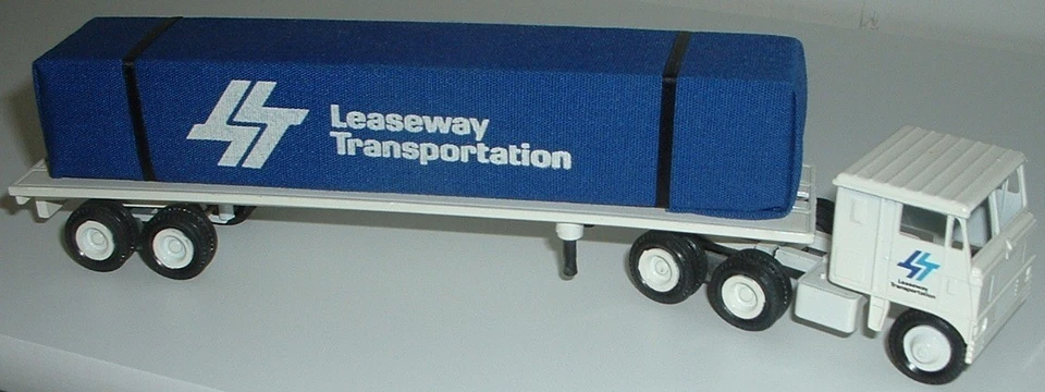 Leaseway Transportation '85 Flatbed Winross Truck - Image 1 of 1