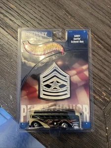 HOT WHEELS ARMY Surfin School Bus, Military Rods Series, U.S.A. Army Real Riders - Picture 1 of 4