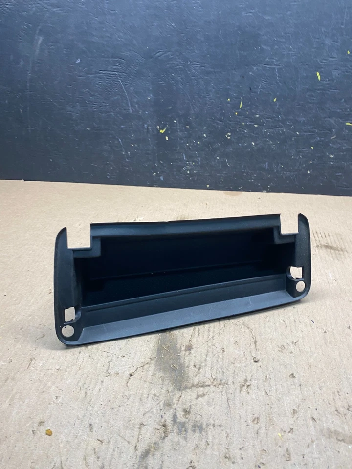 Bandeja de almacenamiento para salpicadero Volkswagen Beetle 2012 a 2019 5C1857105 Q9199 Foto 1 de 4