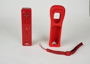 Mando a distancia Motion Plus rojo OEM Nintendo Wii con cubierta y cinturón de muñeca - Imagen 1 de 24