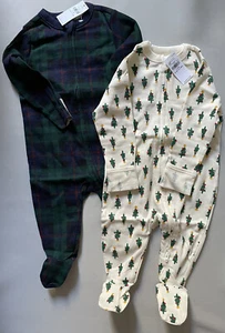 Lot 2 Old Navy Infant Baby Boy Girl Footed Sleeper Pjs Christmas Holiday 3-6 Mo - Picture 1 of 4