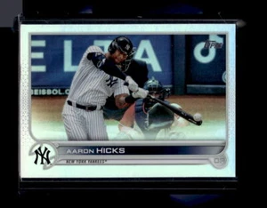 2022 Topps #497 Aaron Hicks Rainbow Foil - Bild 1 von 2