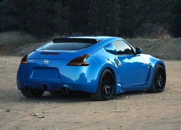 Cubiertas de luces traseras de estilo GTS de fibra de carbono 2 piezas. Se adapta a Nissan 370Z 2009-2020 Foto 1 de 1