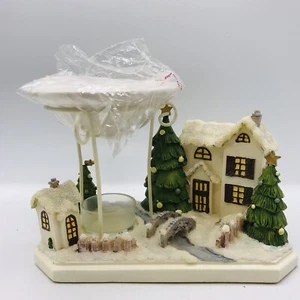 Yankee Candle Winter Christmas Village 8" Tea Light Tart Warmer Wax with Candles - Picture 1 of 8