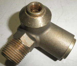 2590-01-556-7052 Manifold; Air 3572247C1 95458920 - Picture 1 of 1