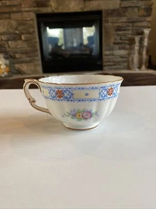 VINTAGE CROWN STAFFORDSHIRE TEA CUP NO SAUCER FLOWERS GOLD BORDER - Picture 1 of 9