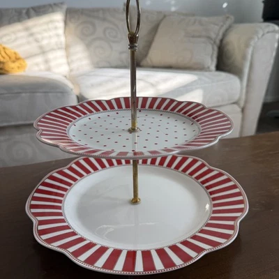 Bandeja para servir Grace Teaware Josephine Red Stripe 2 niveles Tidbit Foto 1 de 4
