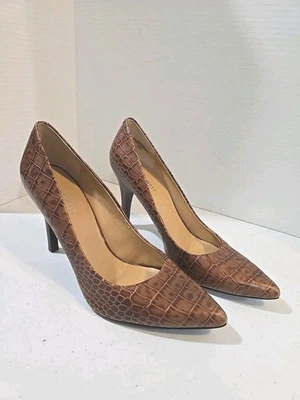 Zapatos de salón Nine West para mujer de cuero marrón con patrón de piel de serpiente talla 10 M. Estilo Garisono Foto 1 de 4