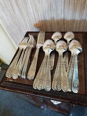 Ménagère 24 Pièces Couverts de Table en Métal Argenté Modèle Villeroy CHRISTOFLE - Photo 1/4