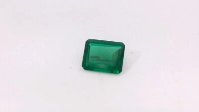 2.81ct Loose Emerald Cut Lab Created EMERALD 10 x 8 x 4.7mm - Image 1 of 4