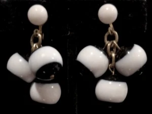 PENDIENTES Esfera Vidrio Rayado Blanco y Negro Artesanales Años 20 De Colección Tornillo Trasero - Imagen 1 de 10