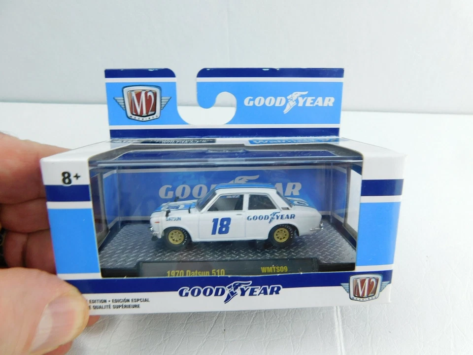 M2 Machines Detroit Muscle 1970 Ford Torino GT 429 CJ Car Model - 1:64