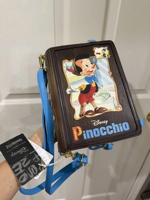 NUEVO CON ETIQUETAS Loungefly Disney Pinocho Libro de Cuentos Conv. Bandolera Mochila Foto 1 de 4