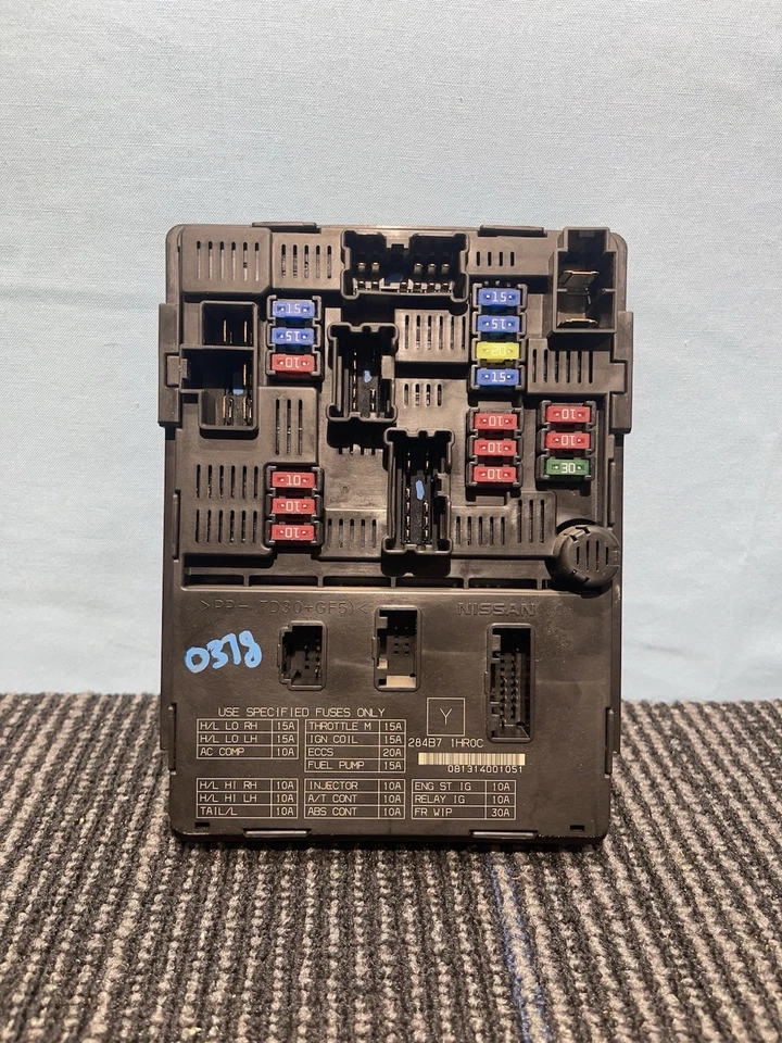 Nissan Versa 2013-2015 IPDM módulo de control de potencia OEM 284B7 1HR0C Foto 1 de 4