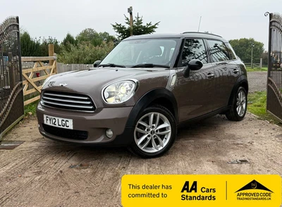 2012 MINI Countryman 1.6 Cooper 5dr HATCHBACK Petrol Manual - Image 1 of 4