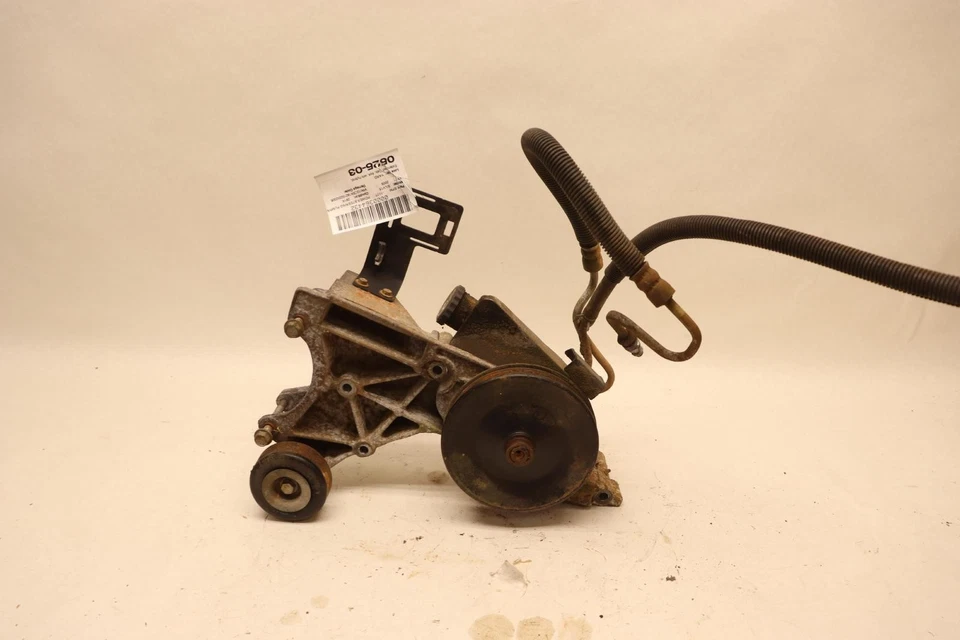 Chevy Silverado 1500 2003-2007 4x4 cabina extendida bomba dirección asistida motor OEM Foto 1 de 4