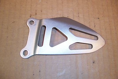 PROTECTOR REPOSAPIÉS DERECHO SUZUKI GSXR1000 GSXR 1000 R1000 GSX-R 43571-47H00 kp Foto 1 de 4