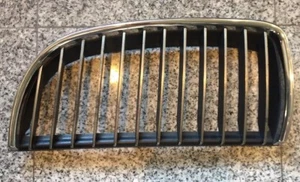💥2006 BMW E90 3 Series Left Front (Driver Side) Kidney Grille 51137120009  - Picture 1 of 9