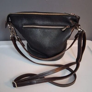 Borsa a tracolla Valentina in pelle nera con ciottoli secchiello tracolla marrone Italia - Foto 1 di 11