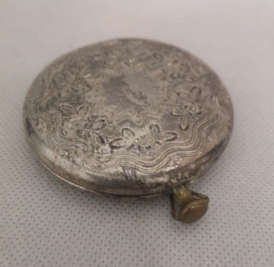 Superbe  ancien poudrier métal argenté USA forme montre à gousset - Photo 1/4