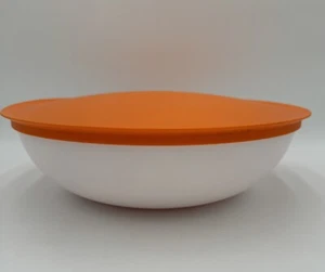 Tupperware Allegra Radiance Serving Medium 6 1/3Cup Bowl Orange White #62165 NOS - Picture 1 of 3