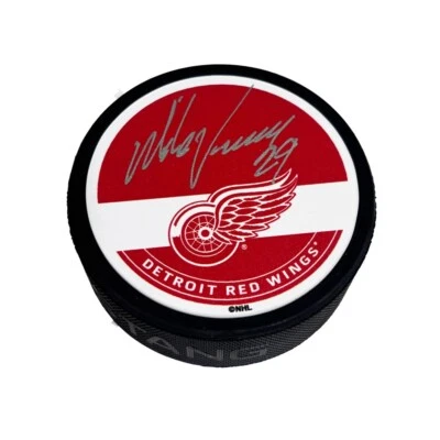 Disco Detroit Red Wings firmado por Mike Vernon Foto 1 de 2