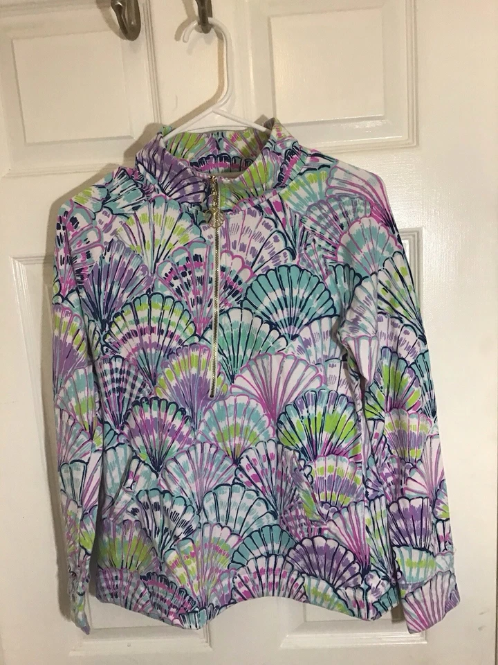 Женские пуловеры с принтом Lilly Pulitzer Elephant / Seaside (2 рубашки/маленькие) - Изображение 1 из 4